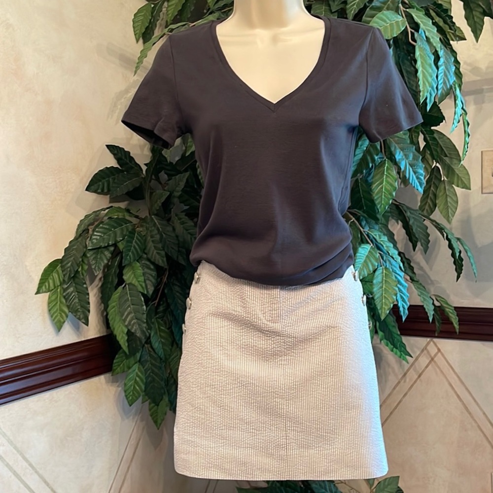 J CREW FACTORY CHARCOAL SEERSUCKER SKIRT & TEE